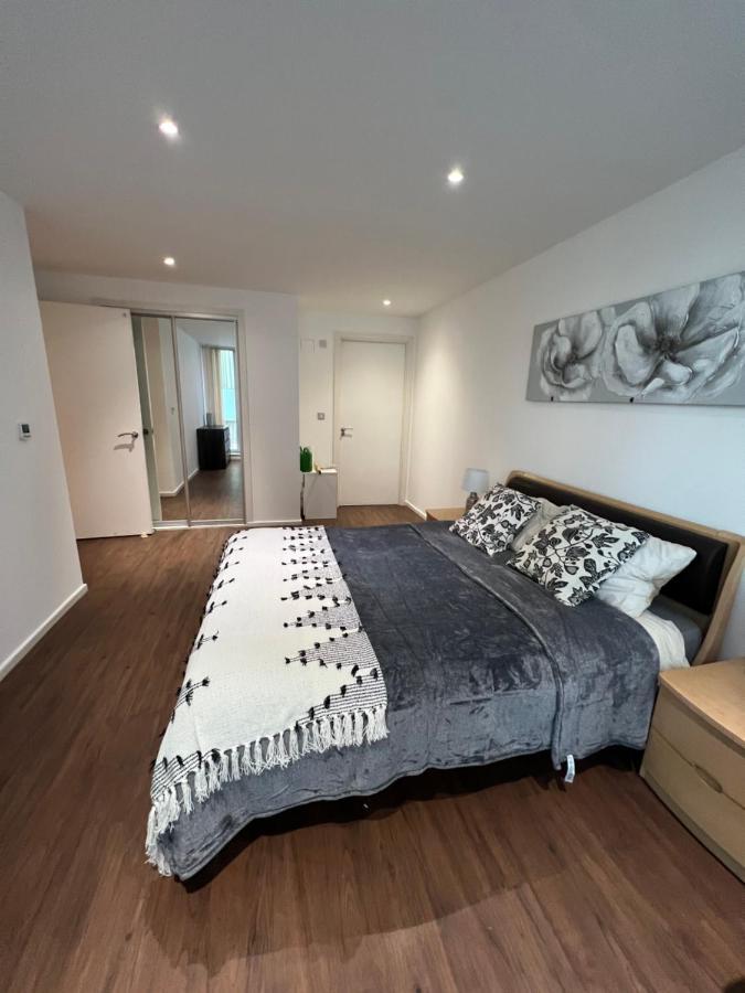 Royal Victoria Flat2 Apartment London Exterior photo